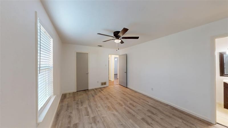 6321 Solona Circle N, Haltom City TX 76117 - Photo 15