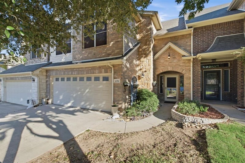 170 Greathouse Village, Decatur TX 76234