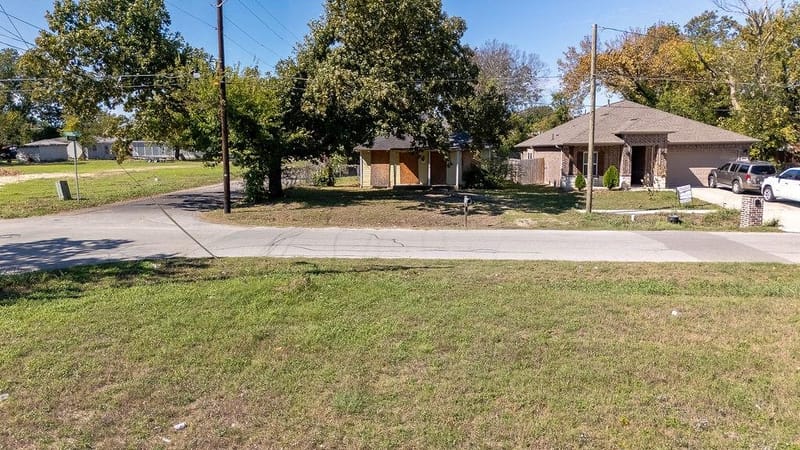 926 S Frances Street, Terrell TX 75160 - Photo 3