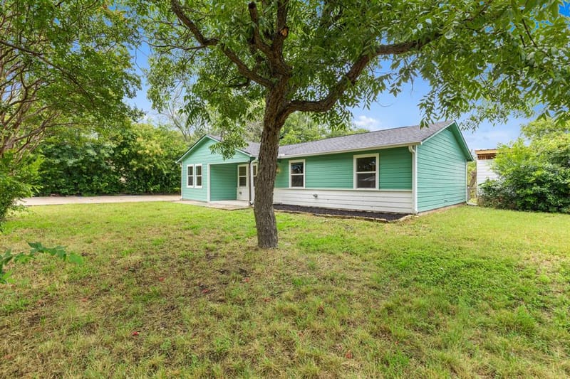 310 Lawndale Street, Waco TX 76706 - Photo 2