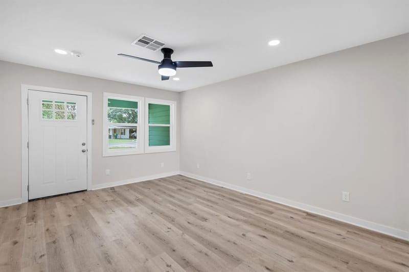 310 Lawndale Street, Waco TX 76706 - Photo 8