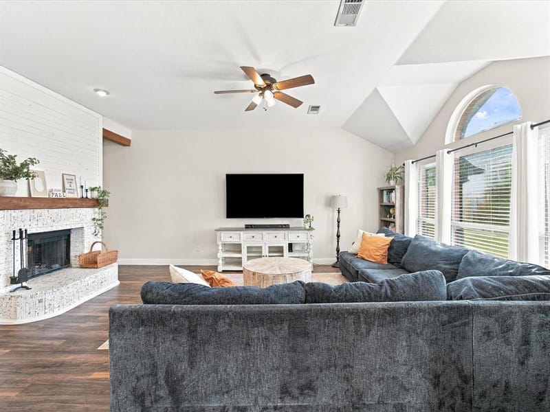5344 Ridge View Drive, Watauga TX 76137 - Photo 6