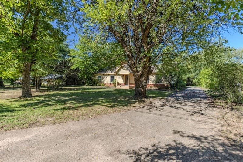 955 Jefferson Street E, Sulphur Springs TX 75482 - Photo 32