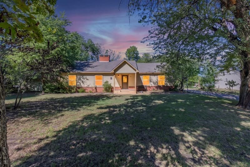 955 Jefferson Street E, Sulphur Springs TX 75482 - Photo 33
