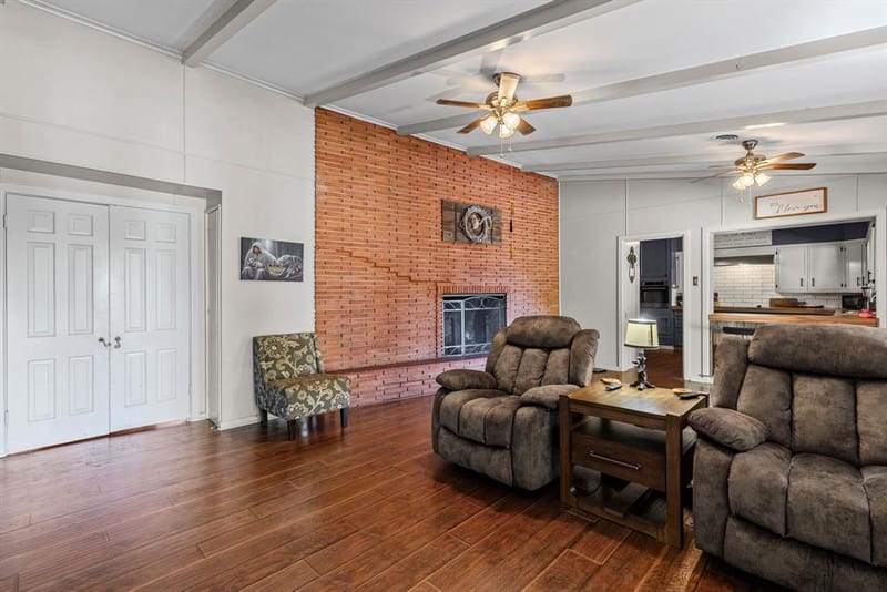 955 Jefferson Street E, Sulphur Springs TX 75482 - Photo 15