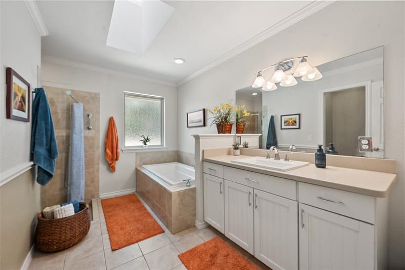 8800 Rolling Springs Court, Fort Worth TX 76120 - Photo 27