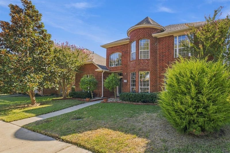 1320 Pinehurst Drive, Lewisville TX 75077 - Photo 2