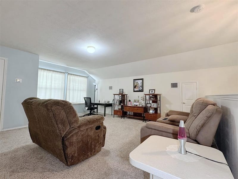 4102 Maidstone Drive, Garland TX 75043 - Photo 2