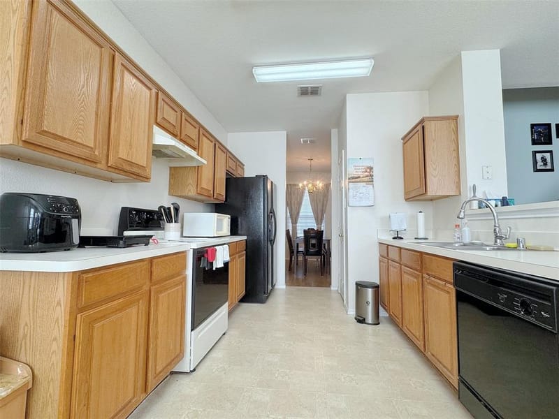 4102 Maidstone Drive, Garland TX 75043 - Photo 6