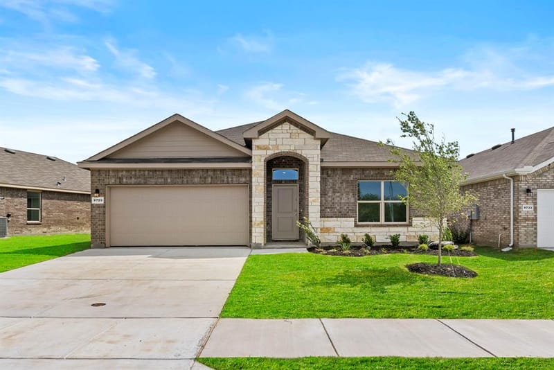 9729 Mcclane Farm Drive, Fort Worth TX 76036