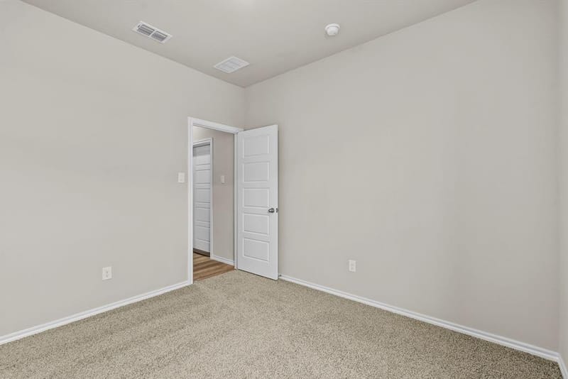 9729 Mcclane Farm Drive, Fort Worth TX 76036 - Photo 10