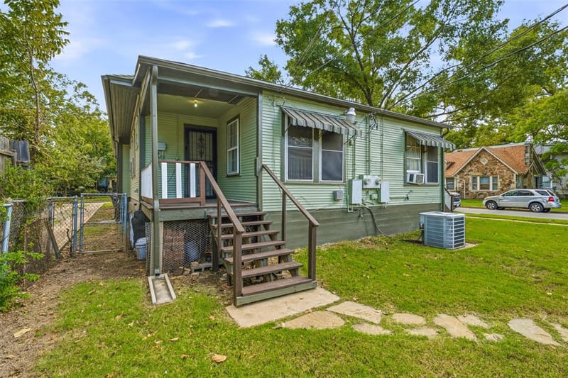1728 5th Avenue, Fort Worth TX 76110 - Photo 25