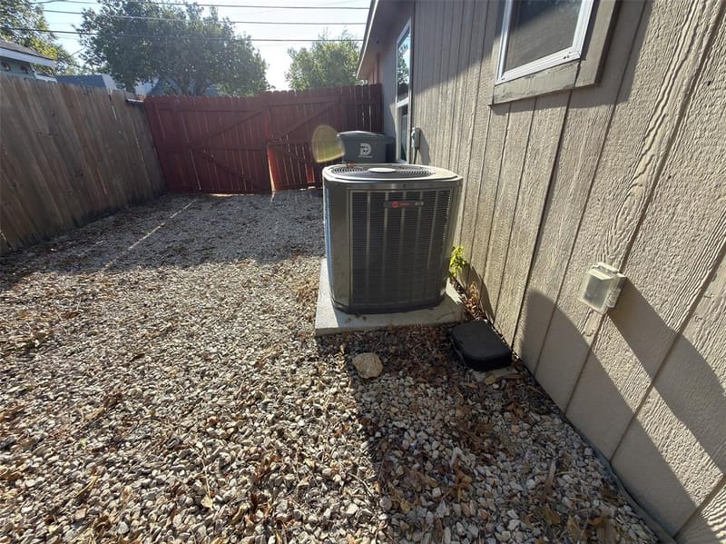402 Lansing Street, Dallas TX 75203 - Photo 34