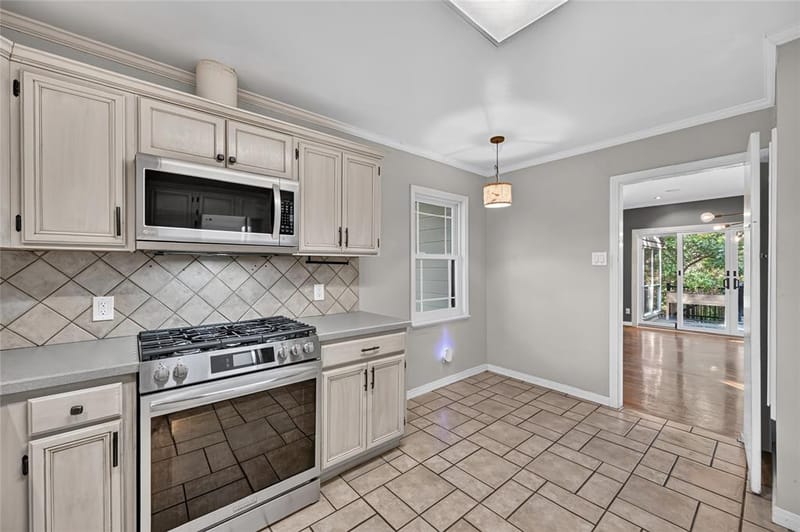 2518 Maple Springs Boulevard, Dallas TX 75235 - Photo 13