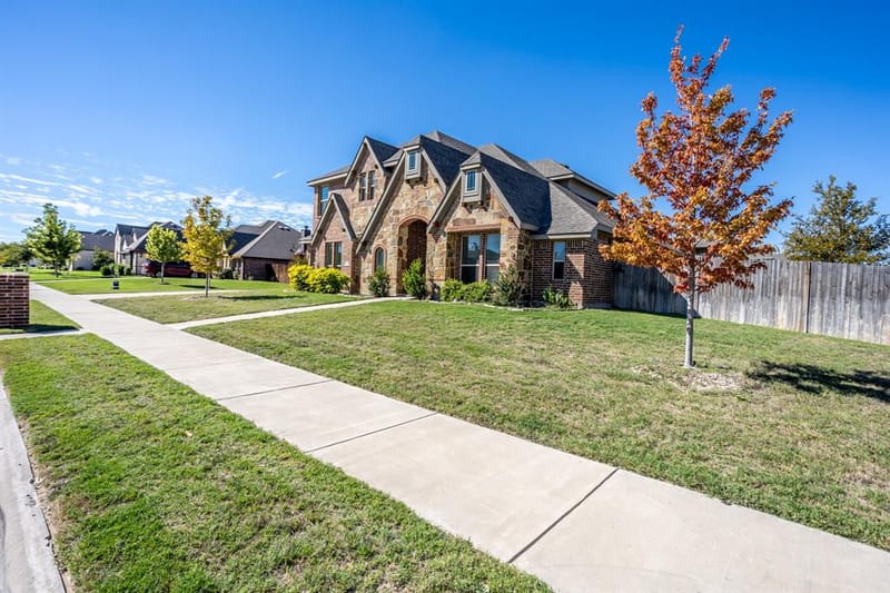 4613 Wildflower Way, Midlothian TX 76065 - Photo 2