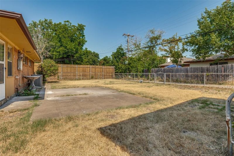 303 Merribrook Trail, Duncanville TX 75116 - Photo 21