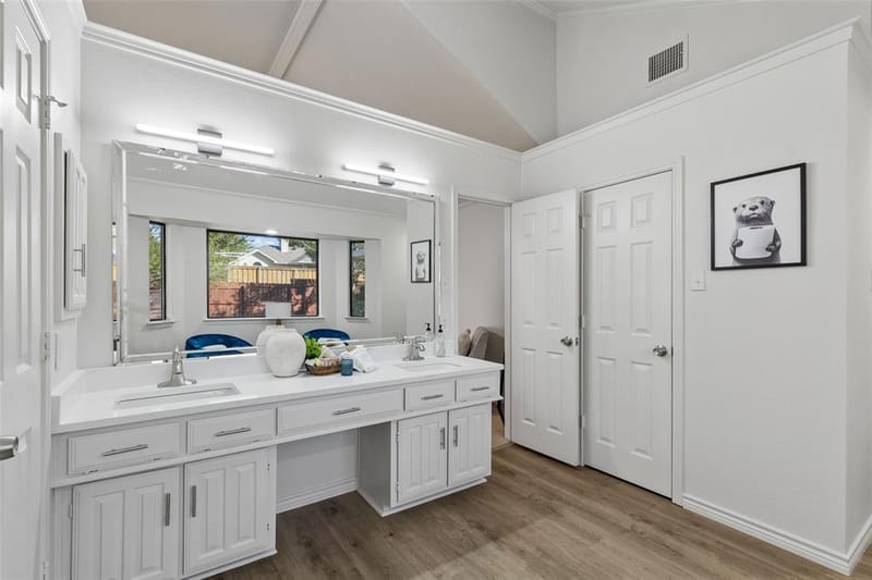 2051 Robin Hill Lane, Carrollton TX 75007 - Photo 18