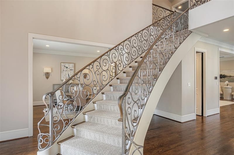 7404 Glen Albens Circle, Dallas TX 75225 - Photo 5