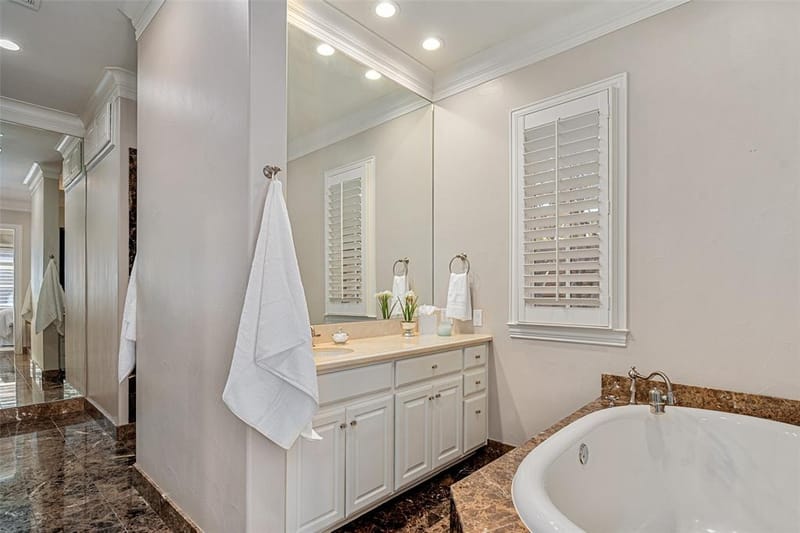 7404 Glen Albens Circle, Dallas TX 75225 - Photo 20
