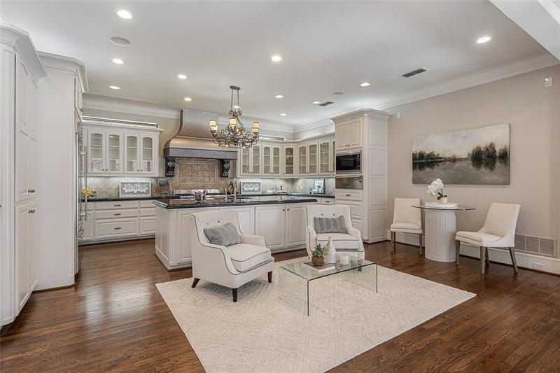 7404 Glen Albens Circle, Dallas TX 75225 - Photo 10