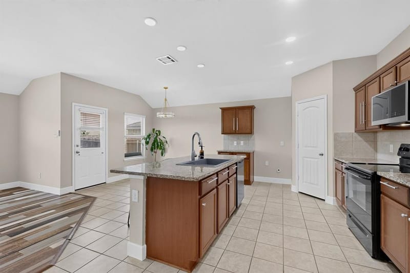 1119 Garnet Street, Princeton TX 75407 - Photo 9