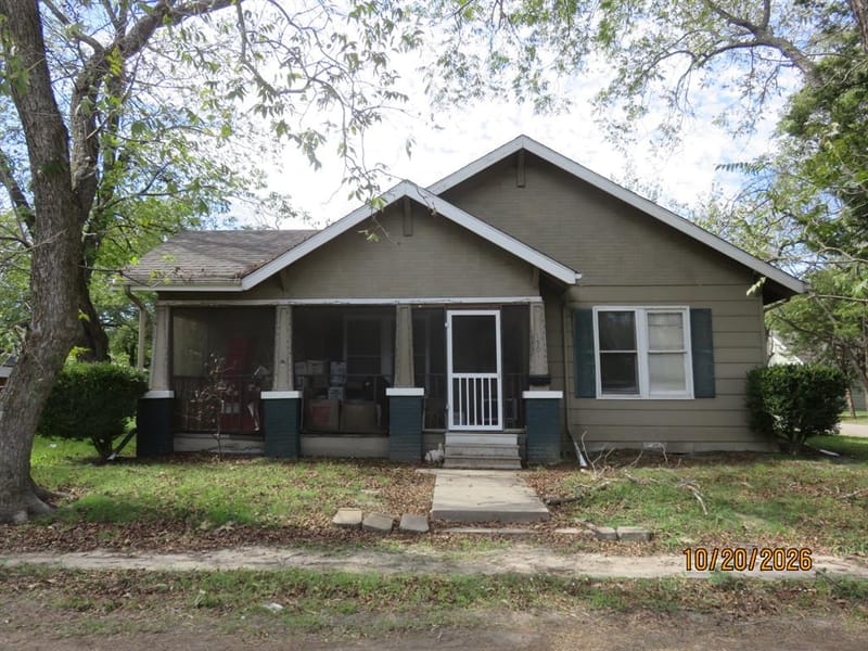 1501 Division Street, Commerce TX 75428