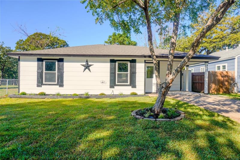 3021 Delaware Trail, Lake Worth TX 76135 - Photo 3