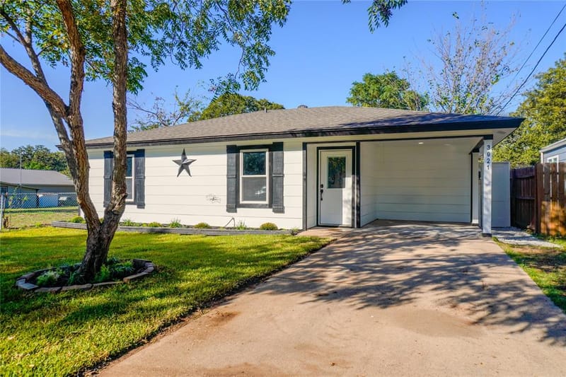 3021 Delaware Trail, Lake Worth TX 76135 - Photo 4