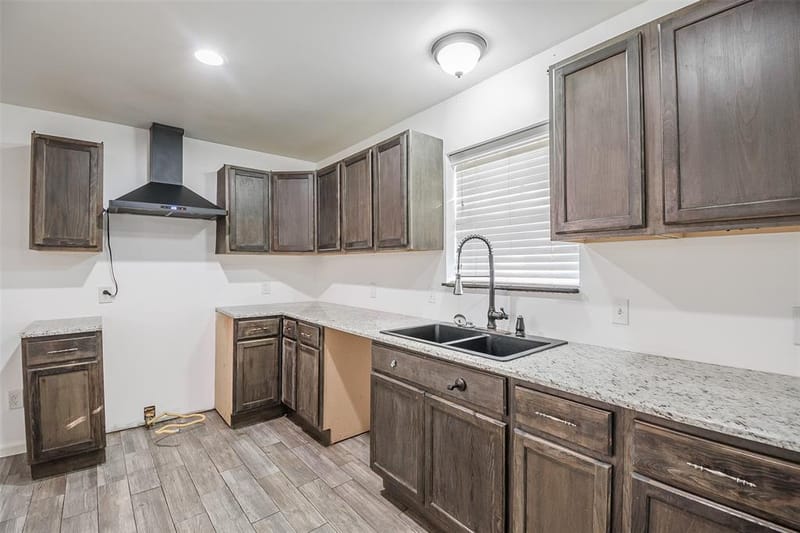 286 Larry Drive, Dallas TX 75137 - Photo 12