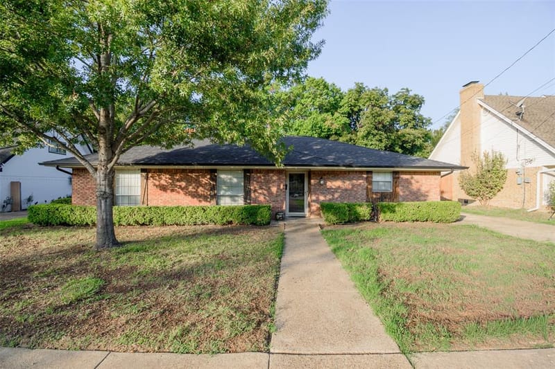 286 Larry Drive, Dallas TX 75137