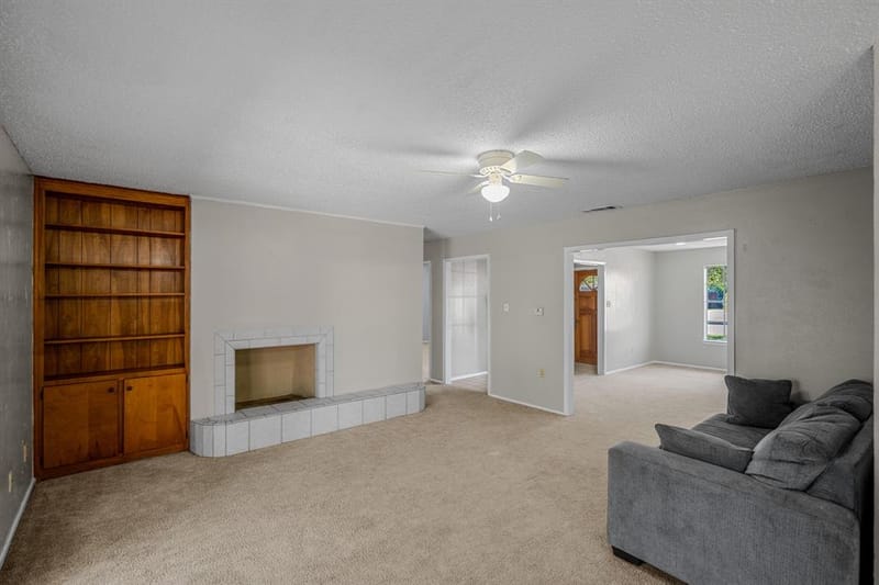 1703 Lamar Street, Mineral Wells TX 76067 - Photo 6