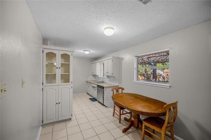 1703 Lamar Street, Mineral Wells TX 76067 - Photo 7