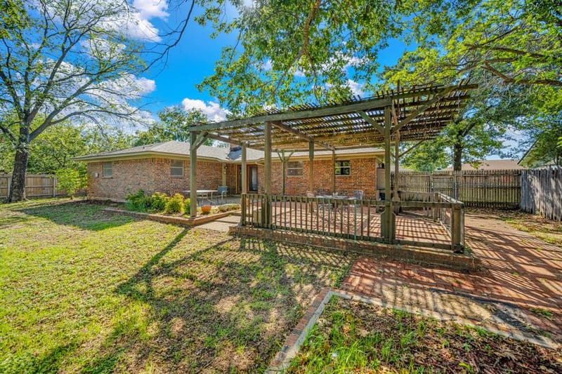 1703 Lamar Street, Mineral Wells TX 76067 - Photo 18