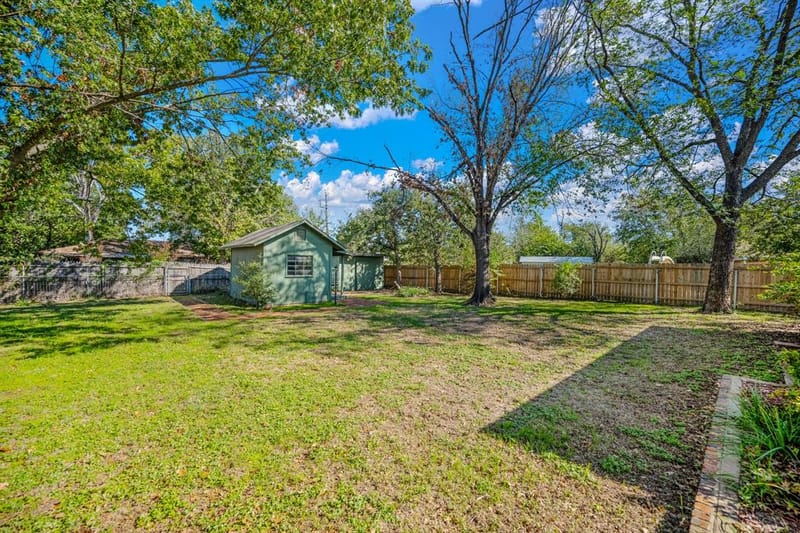1703 Lamar Street, Mineral Wells TX 76067 - Photo 25