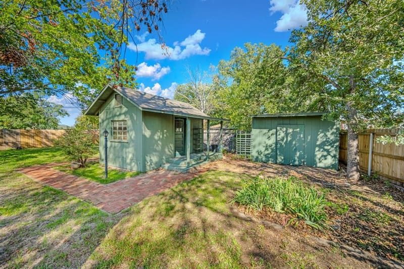 1703 Lamar Street, Mineral Wells TX 76067 - Photo 21