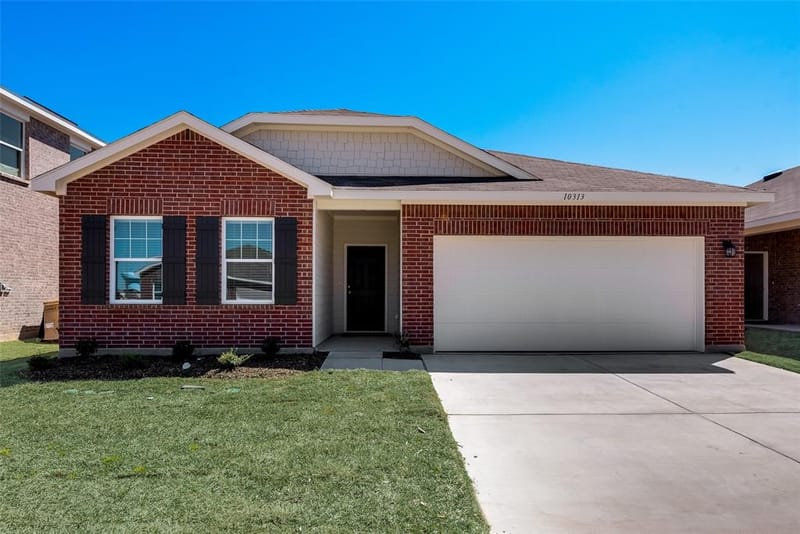10313 Jameson Lane, Fort Worth TX 76036 - Photo 2