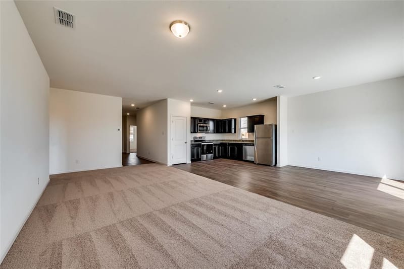 10313 Jameson Lane, Fort Worth TX 76036 - Photo 9