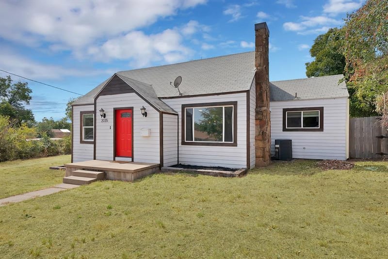 2035 Haltom Road, Haltom City TX 76117 - Photo 2