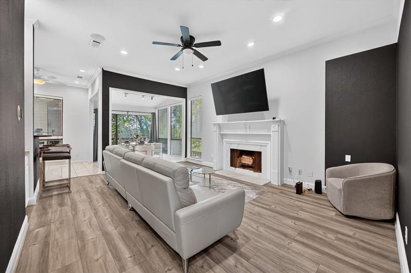 622 Crowley Road, Arlington TX 76012