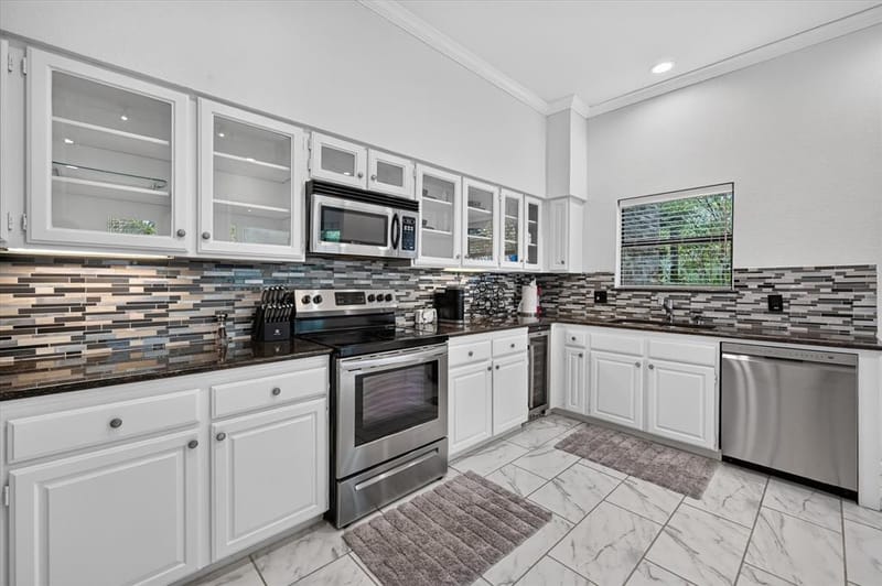 622 Crowley Road, Arlington TX 76012 - Photo 5