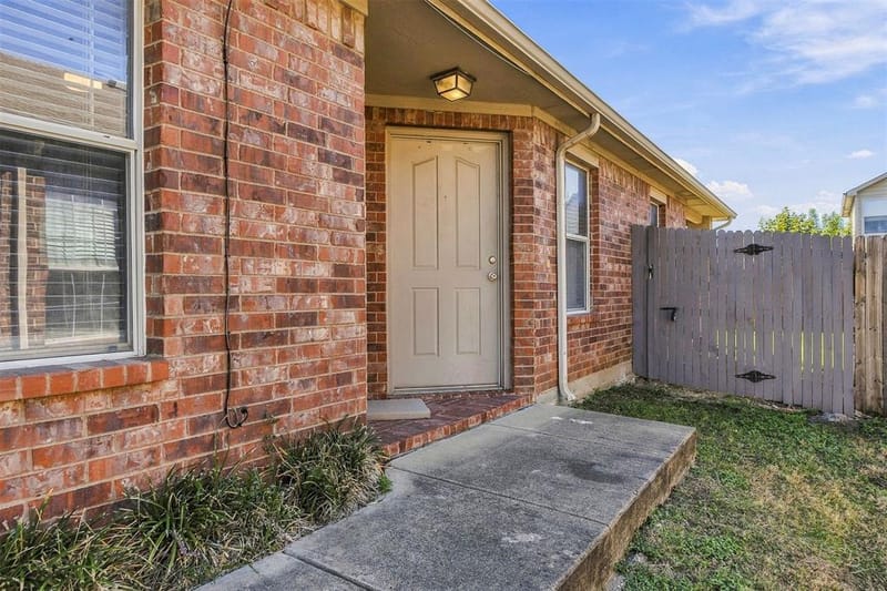 2140 Ingrid Lane, Fort Worth TX 76131 - Photo 3
