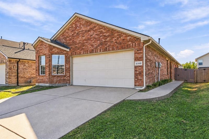 2140 Ingrid Lane, Fort Worth TX 76131
