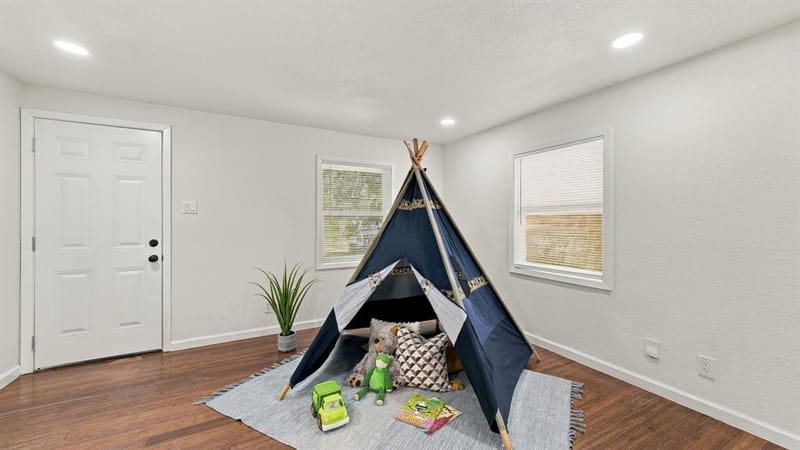 3525 Haltom Road, Haltom City TX 76117 - Photo 12