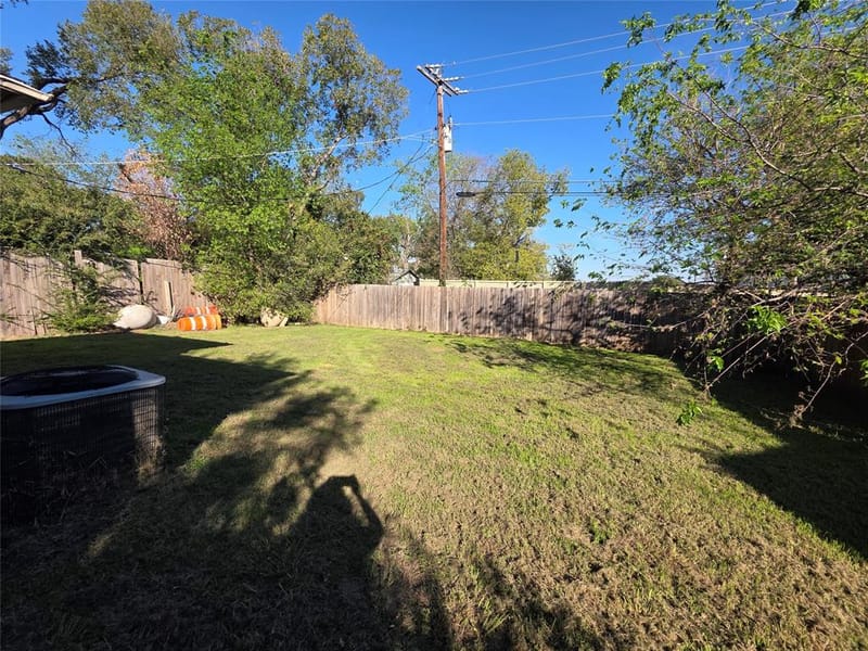 2513 Roseland Street, Fort Worth TX 76103 - Photo 16