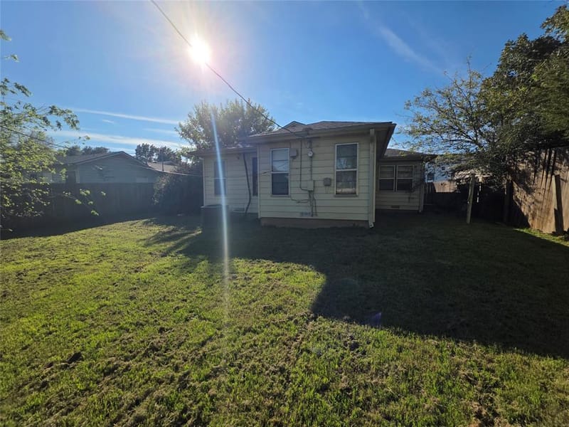 2513 Roseland Street, Fort Worth TX 76103 - Photo 15