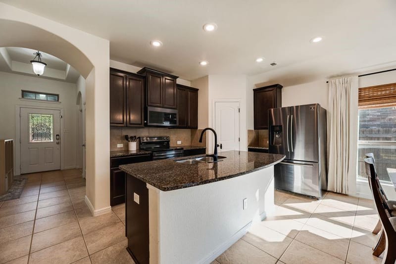 517 Goldstone Lane, Fort Worth TX 76131 - Photo 7