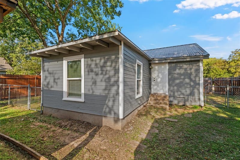 2222 Speight Avenue, Waco TX 76706 - Photo 12
