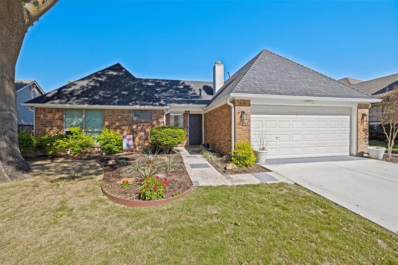 8205 Pacific Pearl Drive, Rowlett TX 75089 - Photo 2