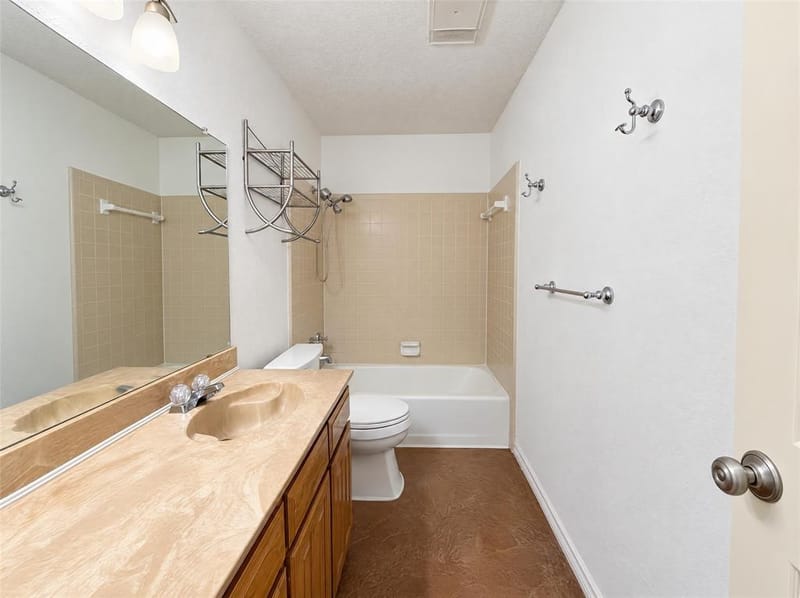 935 Thistle Ridge Lane, Arlington TX 76017 - Photo 13