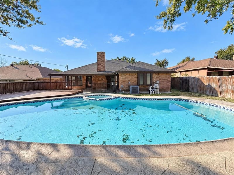 935 Thistle Ridge Lane, Arlington TX 76017 - Photo 5